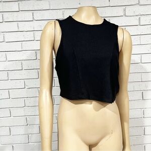 Vero Moda Women’s Black Crop Top